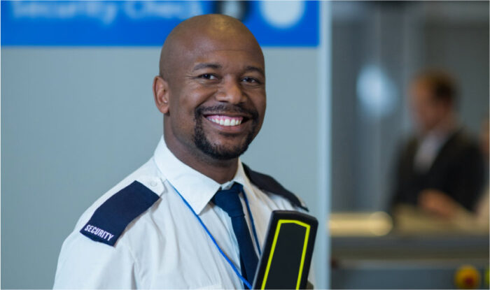 Découvrez nos agents de sécurité hautement qualifiés, coordonnés par notre agence reconnue pour son expertise en placement d'agents de sécurité.